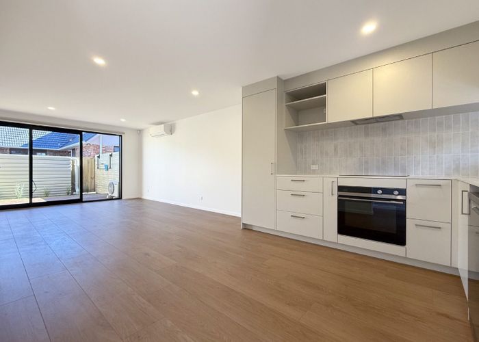  at 4/46 Taikata Road, Te Atatu Peninsula, Waitakere City, Auckland