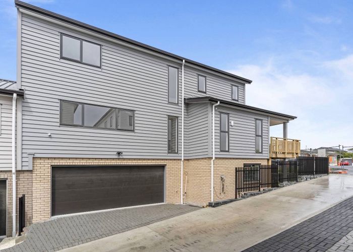  at 135A Te Atatu Road, Te Atatu South, Waitakere City, Auckland