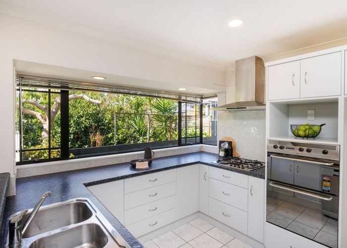  at 12 Franklin Avenue, Hokowhitu, Palmerston North