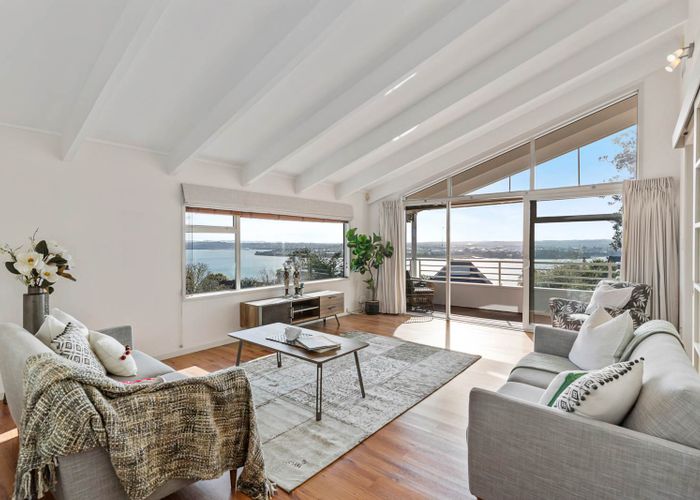  at 34 Hadfield Street, Beach Haven, Auckland