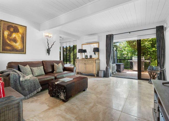  at 19 Atarua Gardens, Waiatarua, Waitakere City, Auckland