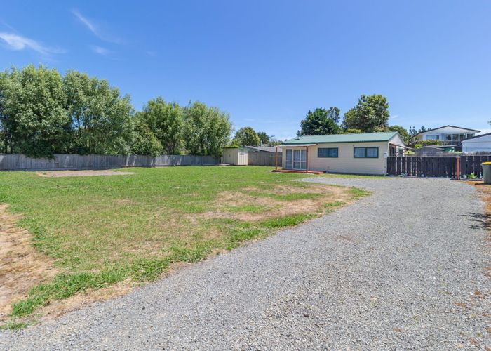  at 6 Mavis Avenue, Waikawa Beach, Manakau