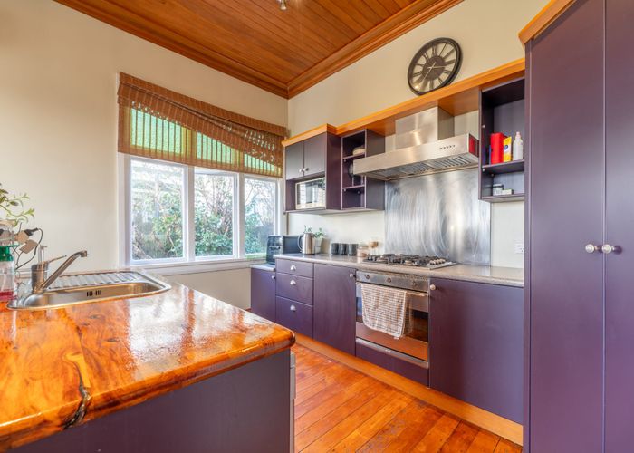  at 10 Clifton Terrace, West End, Timaru