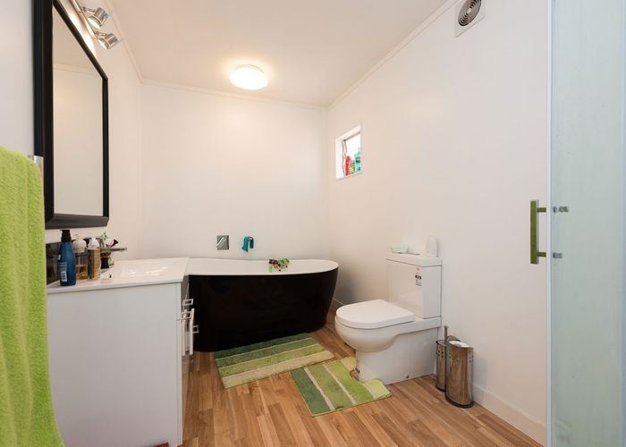  at 305 Mansfield Street, Newtown, Wellington, Wellington