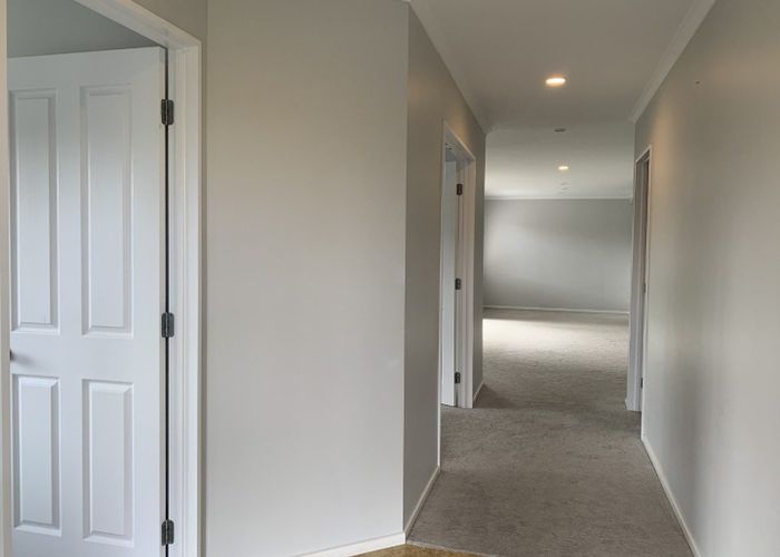 at 6 Fleetwood Drive, Henderson, Waitakere City, Auckland