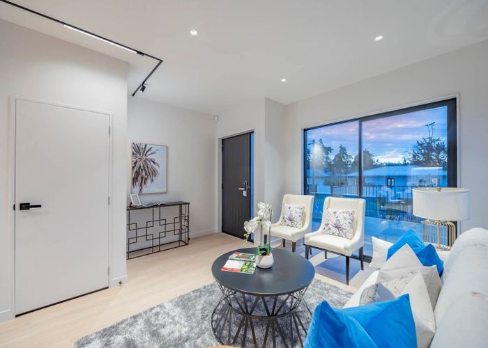  at 4/25 Titoki Street, Te Atatu Peninsula, Waitakere City, Auckland