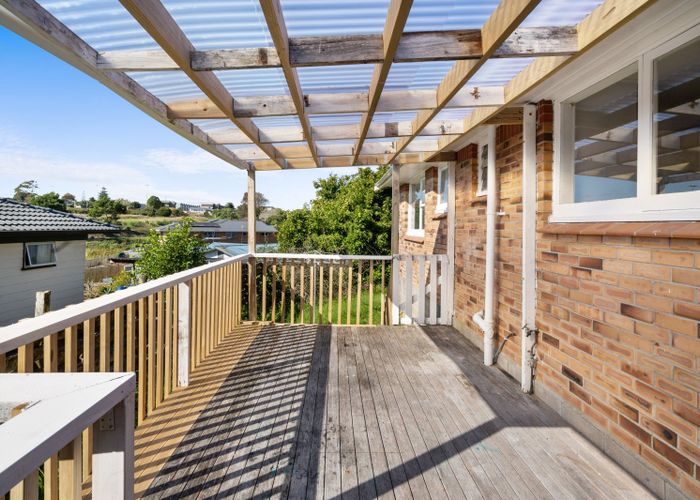  at 9/85 Edmonton Road, Henderson, Waitakere City, Auckland
