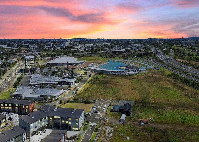  at 8/1 Coral Tree Avenue, Manukau, Manukau City, Auckland