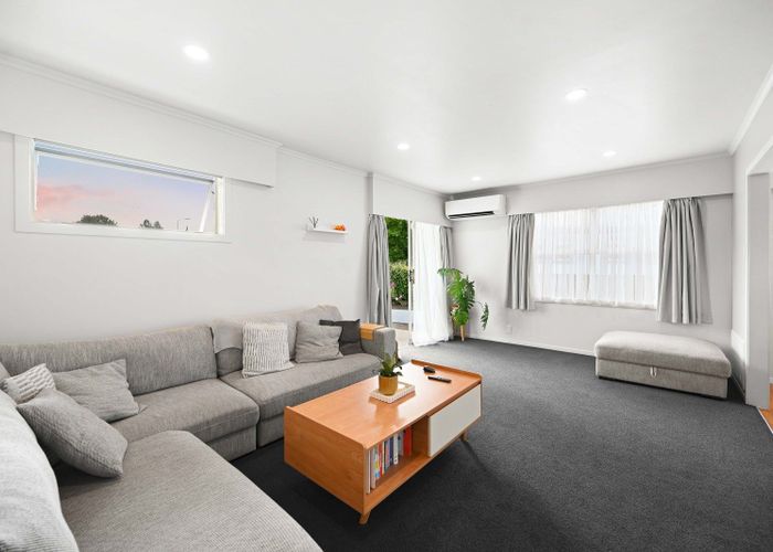  at 30 Rhonda Avenue, Deanwell, Hamilton