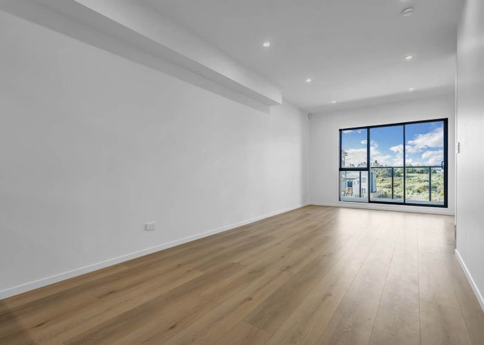  at 15 Papatahi Lane, Flat Bush, Manukau City, Auckland