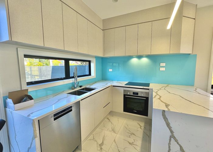  at 2/287 Massey Road, Mangere East, Manukau City, Auckland