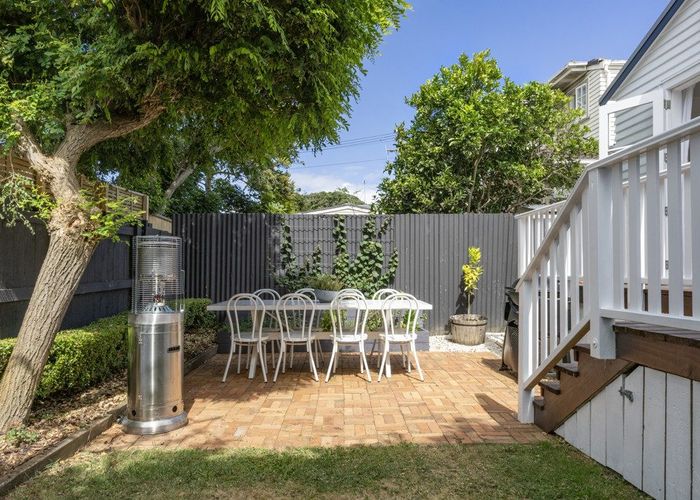  at 5 Yates Street, Onehunga, Auckland