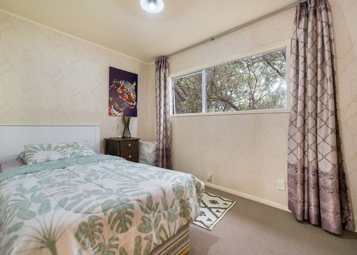  at 2/66 Buscomb Avenue, Henderson, Auckland