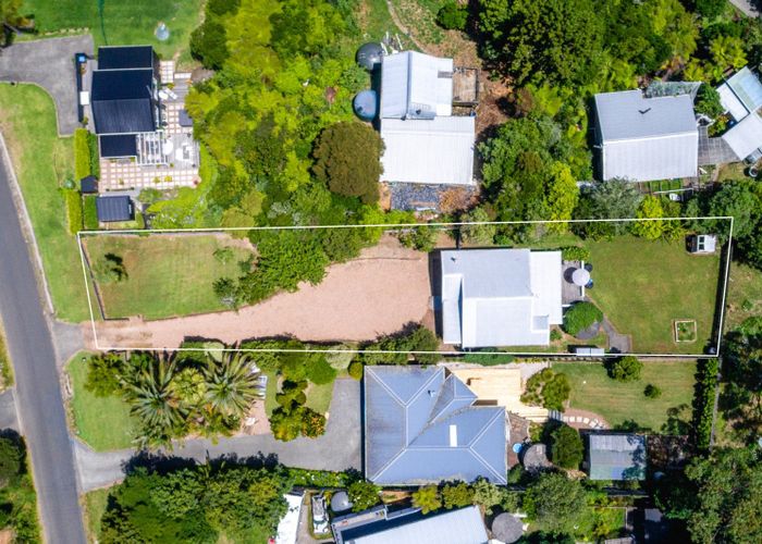  at 5 Waiata Road, Onetangi, Waiheke Island, Auckland