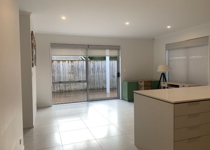  at 7 Muriels View Lane, Massey, Waitakere City, Auckland