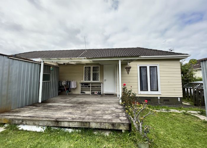  at 2/1334 Dominion Road, Mount Roskill, Auckland