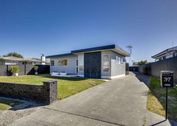  at 37 Norwich Crescent, Tamatea, Napier