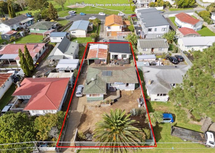  at 19 Larnoch Road, Henderson, Auckland