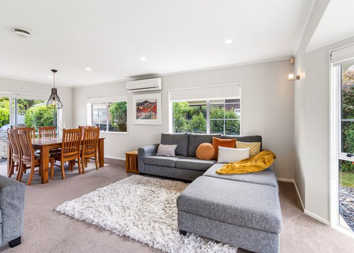  at 17 Evanda Crescent, Conifer Grove, Takanini
