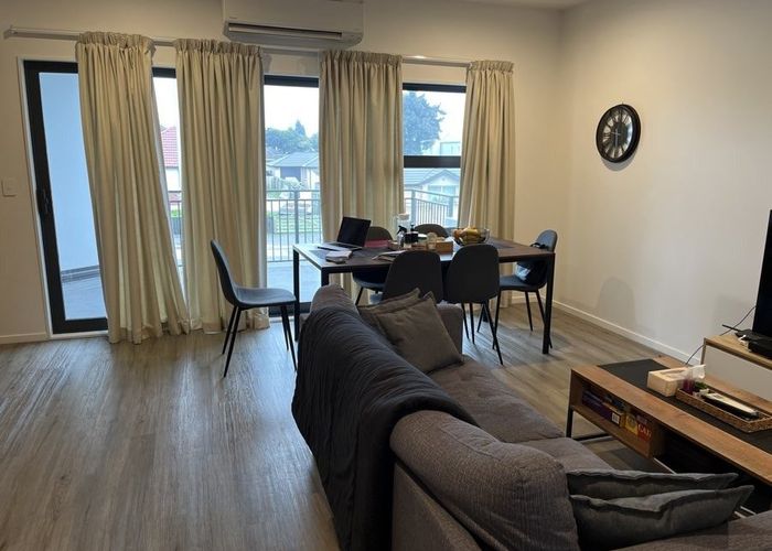  at 4/69  Suva Street, Upper Riccarton, Christchurch City, Canterbury