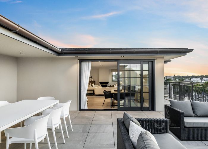  at 10/2 Bassett Road, Remuera, Auckland City, Auckland