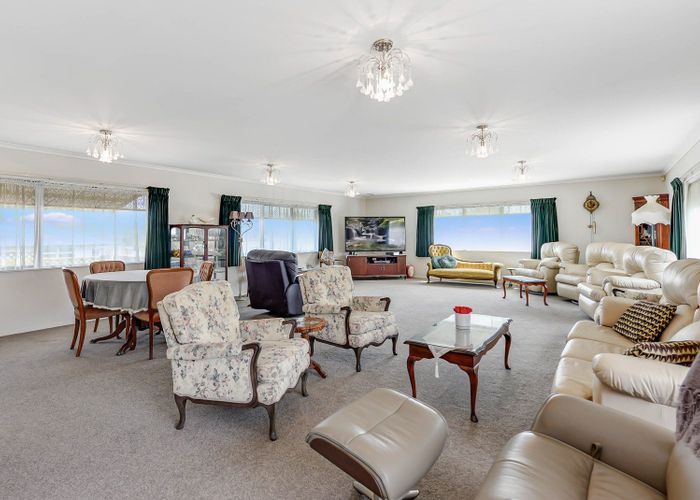  at 95 Dixon Road, Glenview, Hamilton