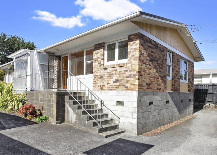  at 2/14 St Lukes Road, Mount Albert, Auckland