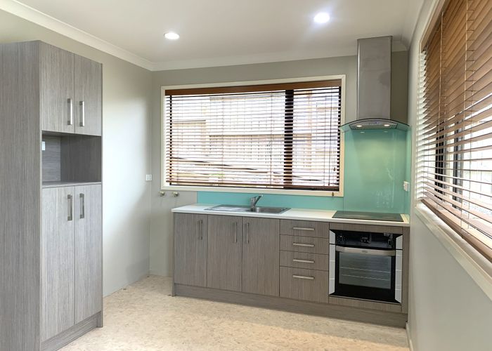  at 2 Castleton Drive, Howick, Auckland