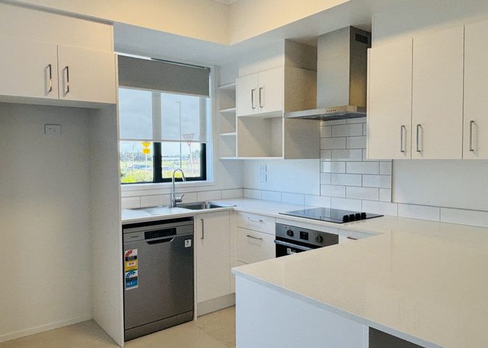  at 35 Oranga Drive, Westgate, Waitakere City, Auckland