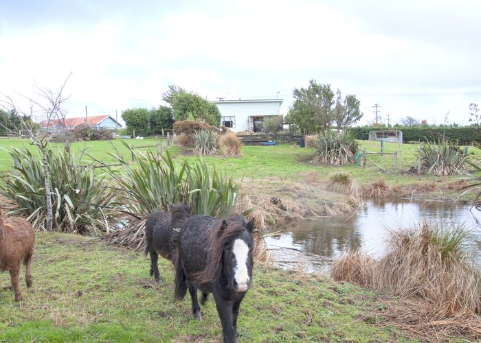  at 208 Avon Road, Clifton, Invercargill