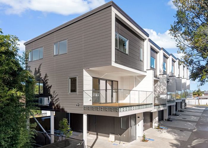  at Lot 2/252 Pakuranga Road, Pakuranga Heights, Manukau City, Auckland