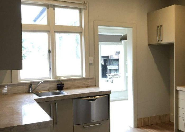  at 98 Kahu Road, Fendalton, Christchurch City, Canterbury