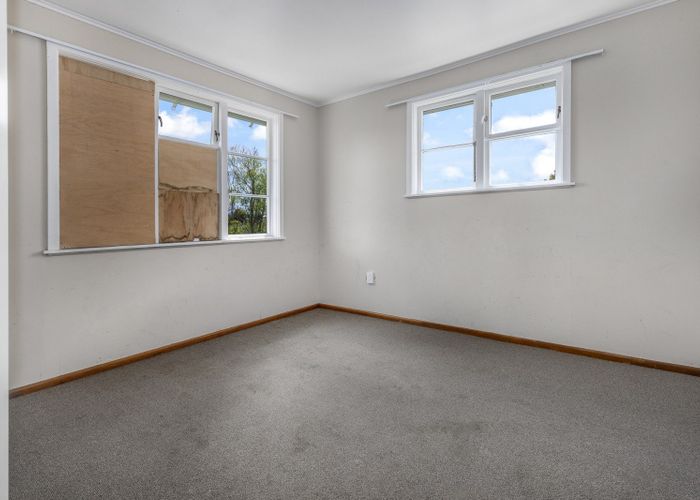  at 35 Gloucester Street, Cannons Creek, Porirua, Wellington