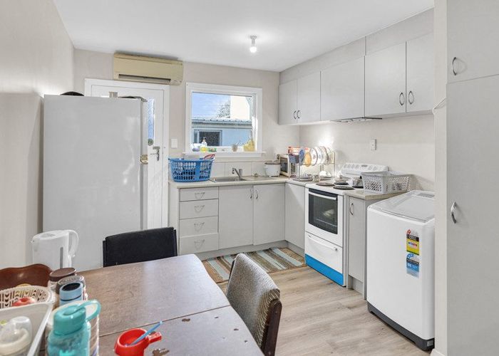  at 2/30 London Street, Richmond, Christchurch City, Canterbury