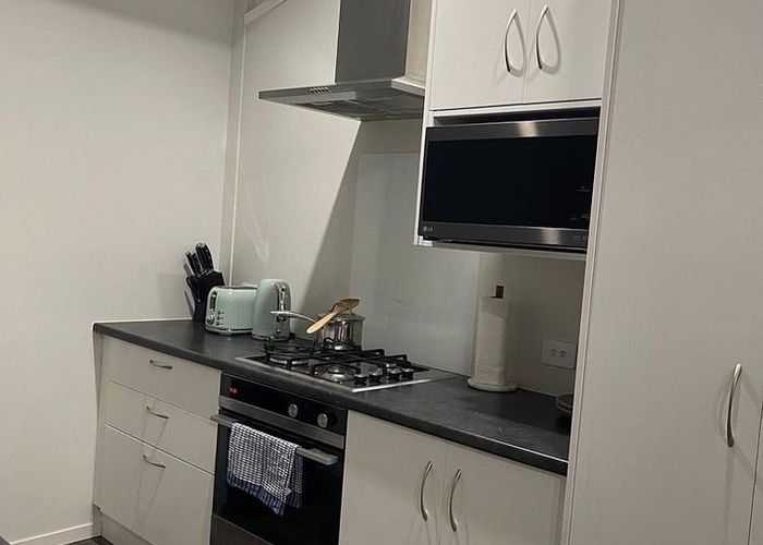  at 84a Queens Road, Glen Avon, New Plymouth, Taranaki