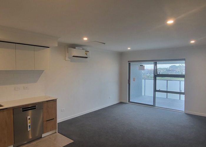  at 202/30 Shortfin Place, Flat Bush, Manukau City, Auckland