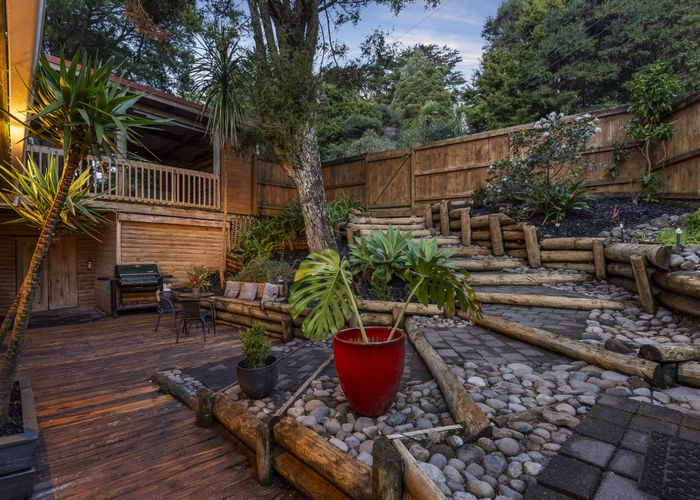  at 112 Victory Road, Laingholm, Auckland