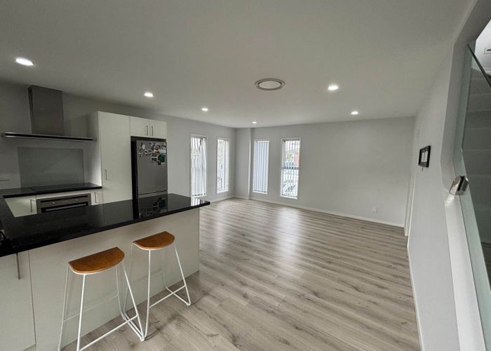  at 2/45 Fremantle Place, Pakuranga Heights, Manukau City, Auckland