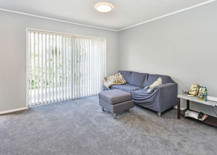  at 2/49A Landon Avenue, Mangere East, Manukau City, Auckland