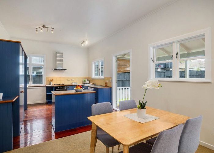  at 23 Lloyd Avenue, Mount Albert, Auckland