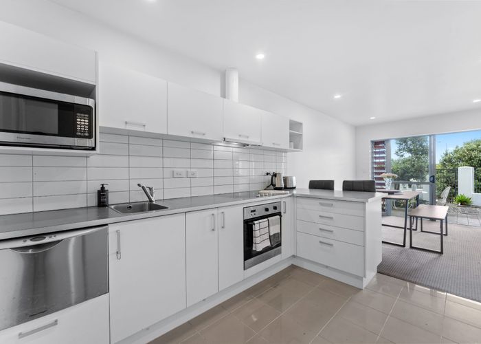  at 1C/60 Masons Road, Oteha, Auckland
