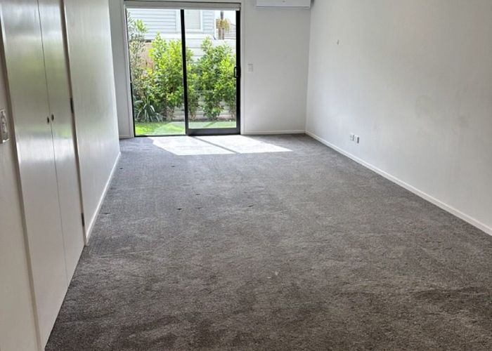  at 3/80 Awaroa Road, Sunnyvale, Auckland