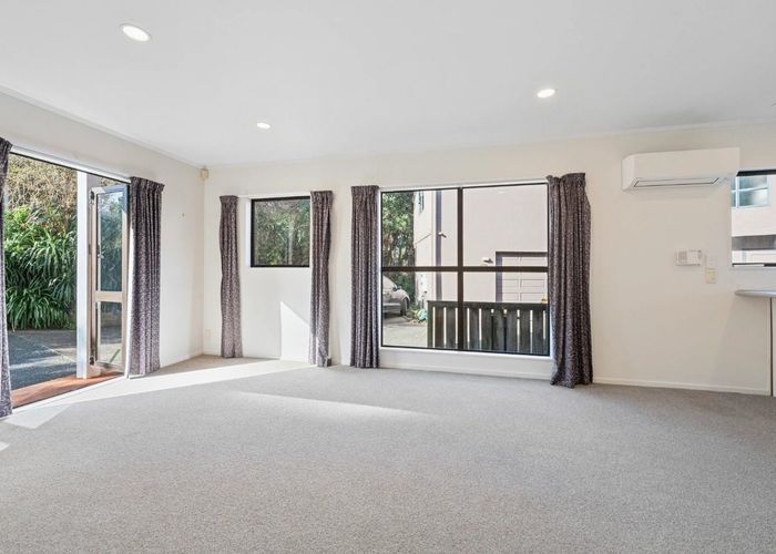  at 1/58 James Evans Drive, Northcote, Auckland
