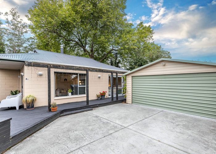  at 2/4A Burnbrae Street, Saint Martins, Christchurch
