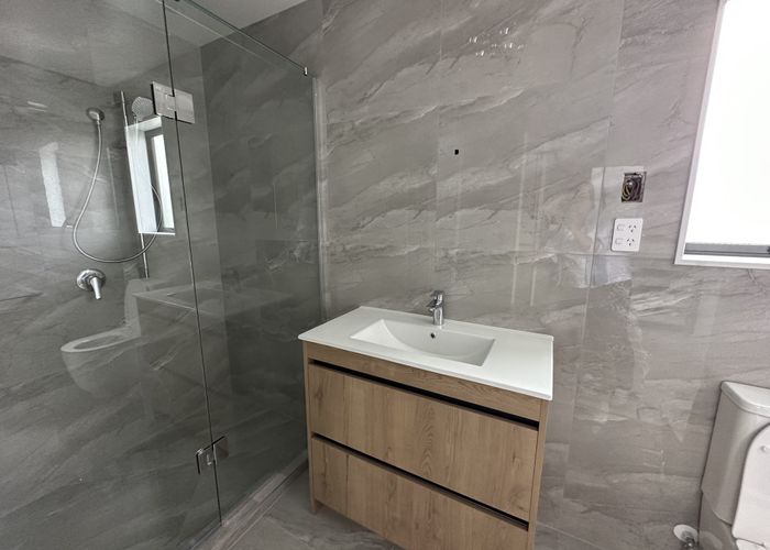  at 11 Meadowridge Drive, Flat Bush, Auckland