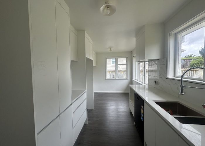  at 17 Brookfield Avenue, Onehunga, Auckland City, Auckland