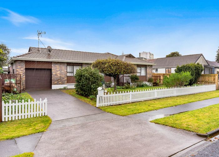  at 3 James Walter Place, Mount Wellington, Auckland