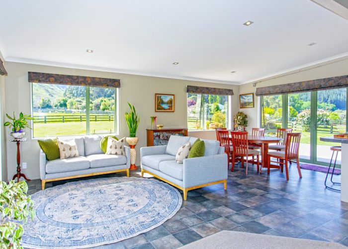  at 1036 State Highway 4, Parikino, Whanganui
