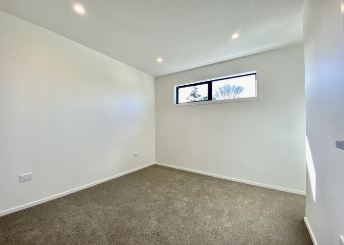  at 5/12 Enderby Drive, Te Atatu Peninsula, Auckland