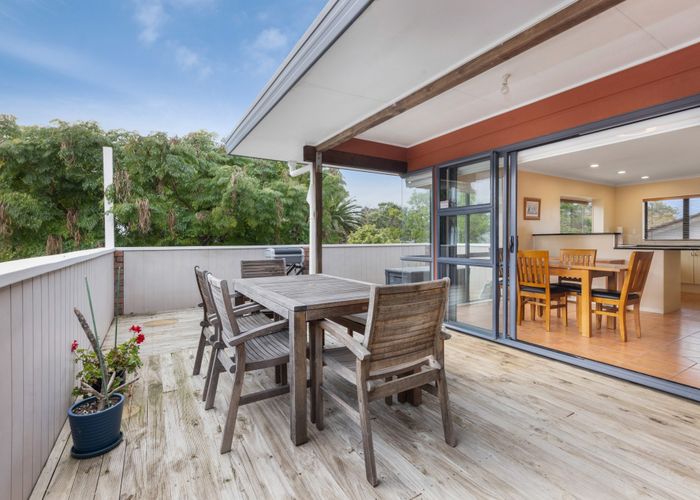  at 6 Gleneagles Grove, Wattle Downs, Manukau City, Auckland
